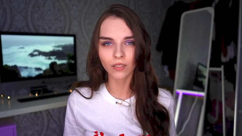 Вика Меднис онлифанс