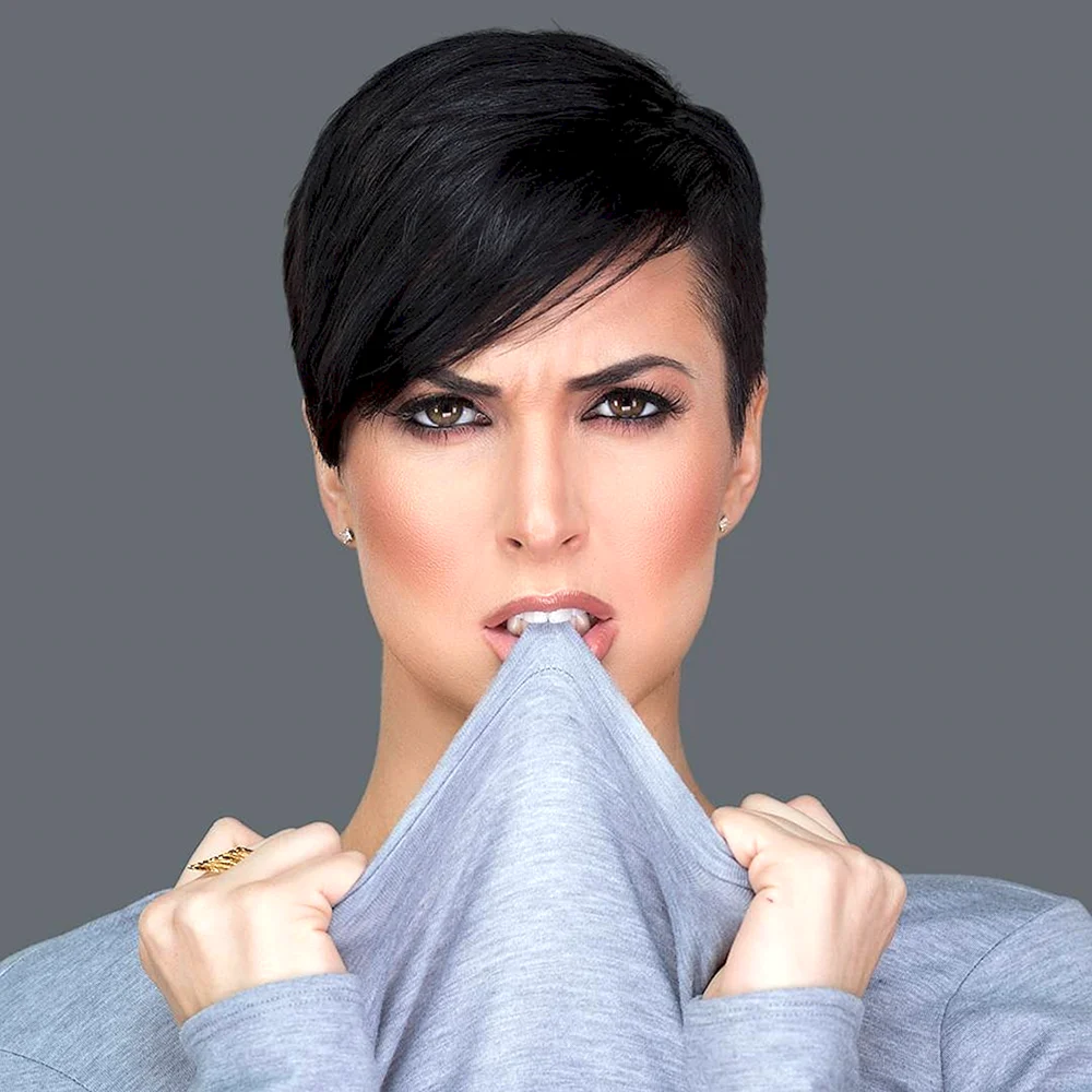 Захра Элис
